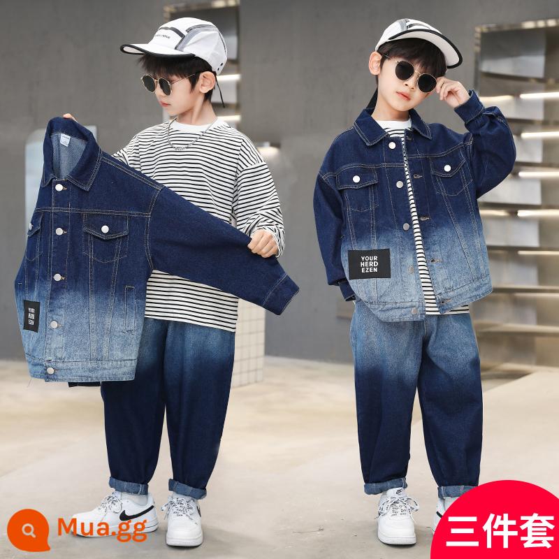 Bộ quần áo mùa xuân cho bé trai Bộ đồ ba mảnh denim gradient 2023 phong cách mới phong cách nước ngoài trẻ em mùa xuân và mùa thu thủy triều - màu xanh da trời