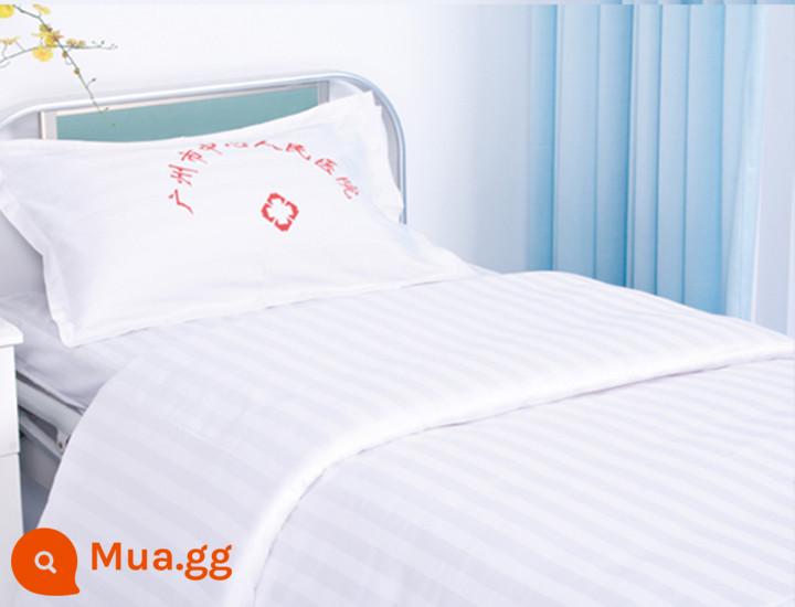 Chăn ga gối bệnh viện 3 mảnh giường y tế xanh dương xanh đỏ sọc trắng T/C cotton pha ga trải giường vỏ chăn gối - Bộ ba mảnh dày bằng sợi polyester màu trắng