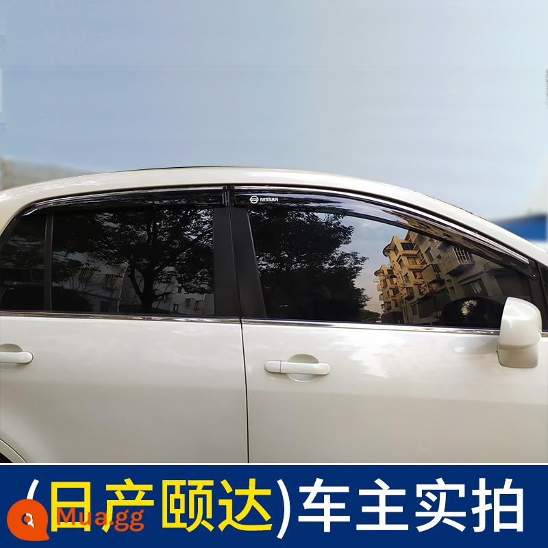 Thích hợp cho Nissan Qijun che mưa lông mày cửa sổ ô tô cổ điển Sylphy nắng mưa che ô tô Tiida LIVINA che mưa tấm chắn mưa Qashqai mới - Tiida [phiên bản nhãn dán ô tô dày nguyên bản] 4 miếng trong một gói - một món quà sang trọng