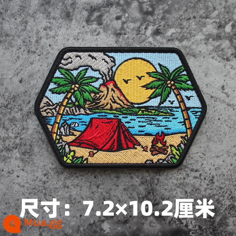 Thêu Velcro Scenic Morale Patch Phiêu lưu ngoài trời Cắm trại Traveller Keo Armband Morale Patch - Bãi biển núi lửa xanh hồ