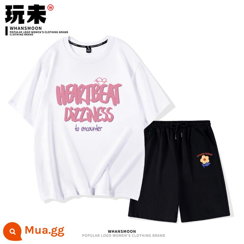 Sports Casual Set Summer's Summer 2022 MỚI Áo Sportswear SHIRT STORVE STORVE STORE - Tay áo ngắn màu trắng, nhịp tim chóng mặt + quần short đen, hoa lõi đỏ_K