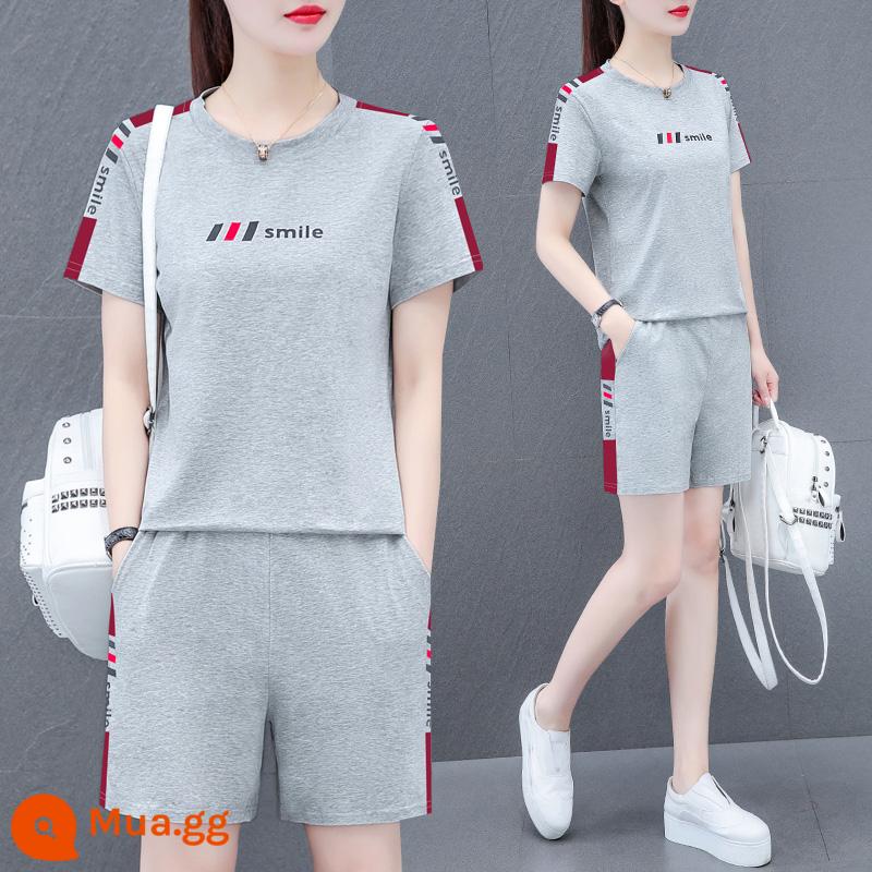 Bộ đồ thể thao cotton nữ mùa hè 2023 mới quần short ngắn tay bà mẹ trung niên bộ đồ hai mảnh phong cách nước ngoài mùa hè - 8877 màu xám