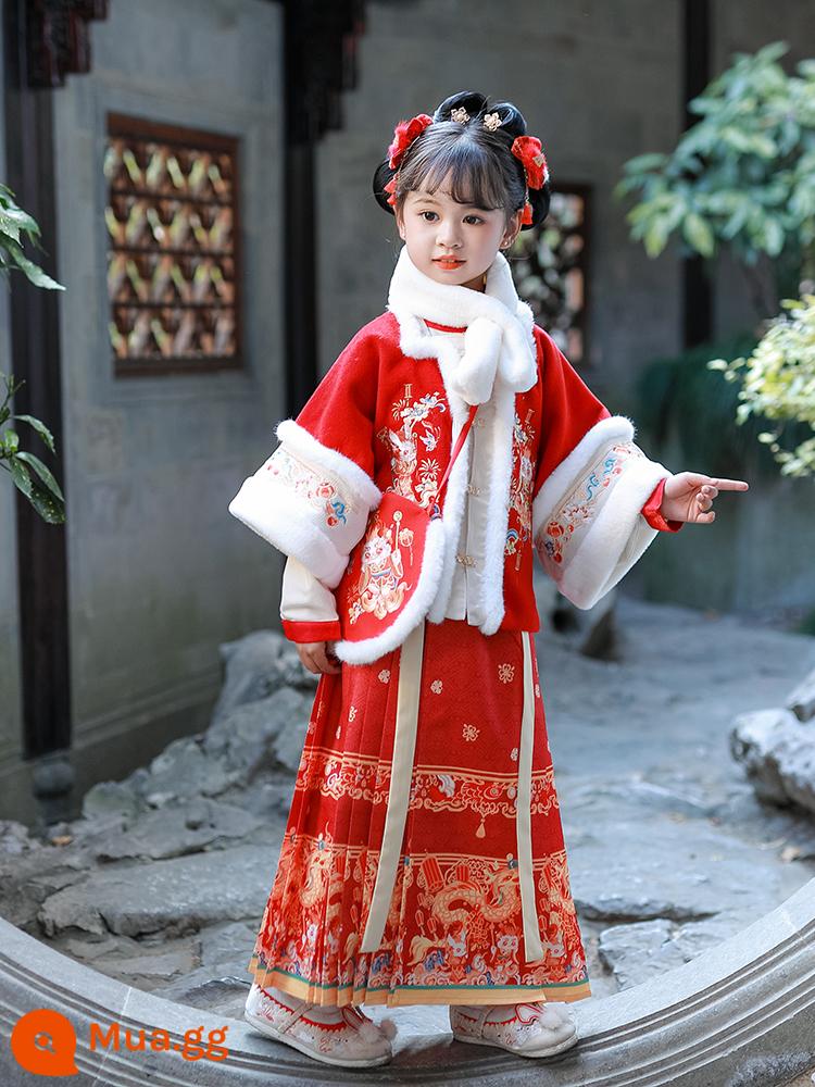 Áo choàng bé gái áo choàng mùa đông Hanfu bé cộng với nhung dày phong cách Trung Quốc Quần áo năm mới cho trẻ em đi chơi trang phục cổ trang thu đông - Áo khoác đỏ Xianglong + áo giữa + váy mặt ngựa [cổ lông miễn phí] + túi