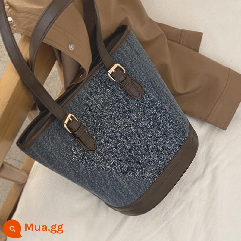 Túi tote denim nữ 2023 mới hợp thời trang Hàn Quốc sát nách kết cấu thích hợp túi xô đeo vai dung tích lớn - xanh đậm