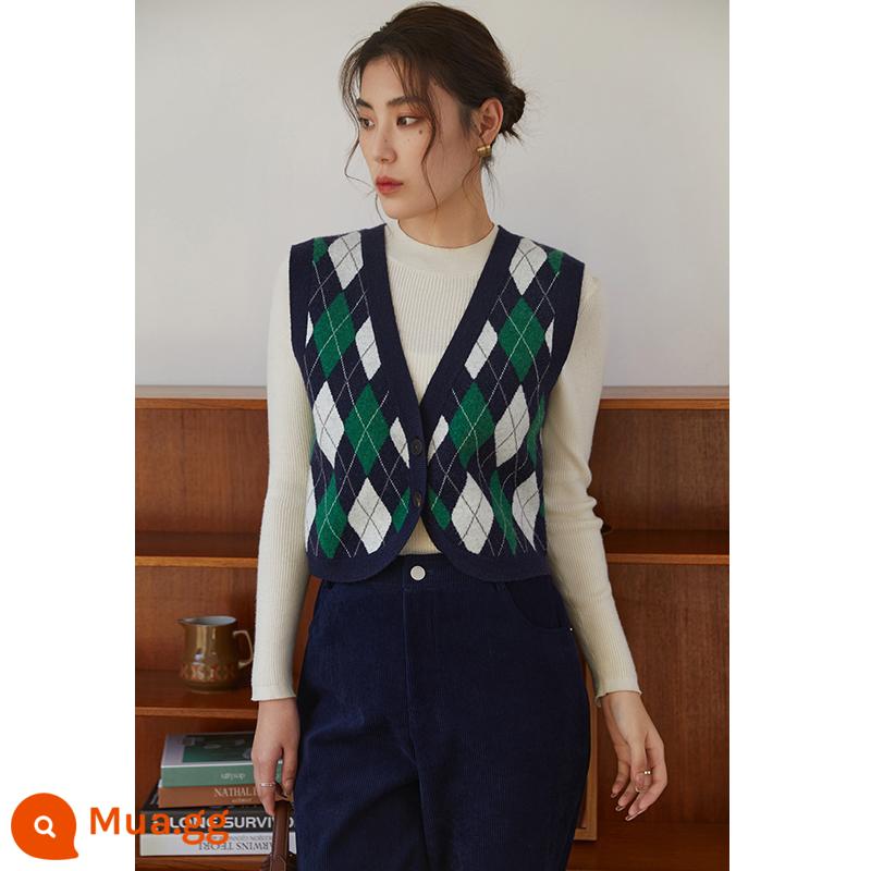 Một bó lớn quần áo nữ phong cách đại học kẻ sọc hình thoi màu sắc tương phản vest cardigan trông mỏng nhung Bắc cực dệt kim mặc bên trong phong cách cổ điển - lưới xanh