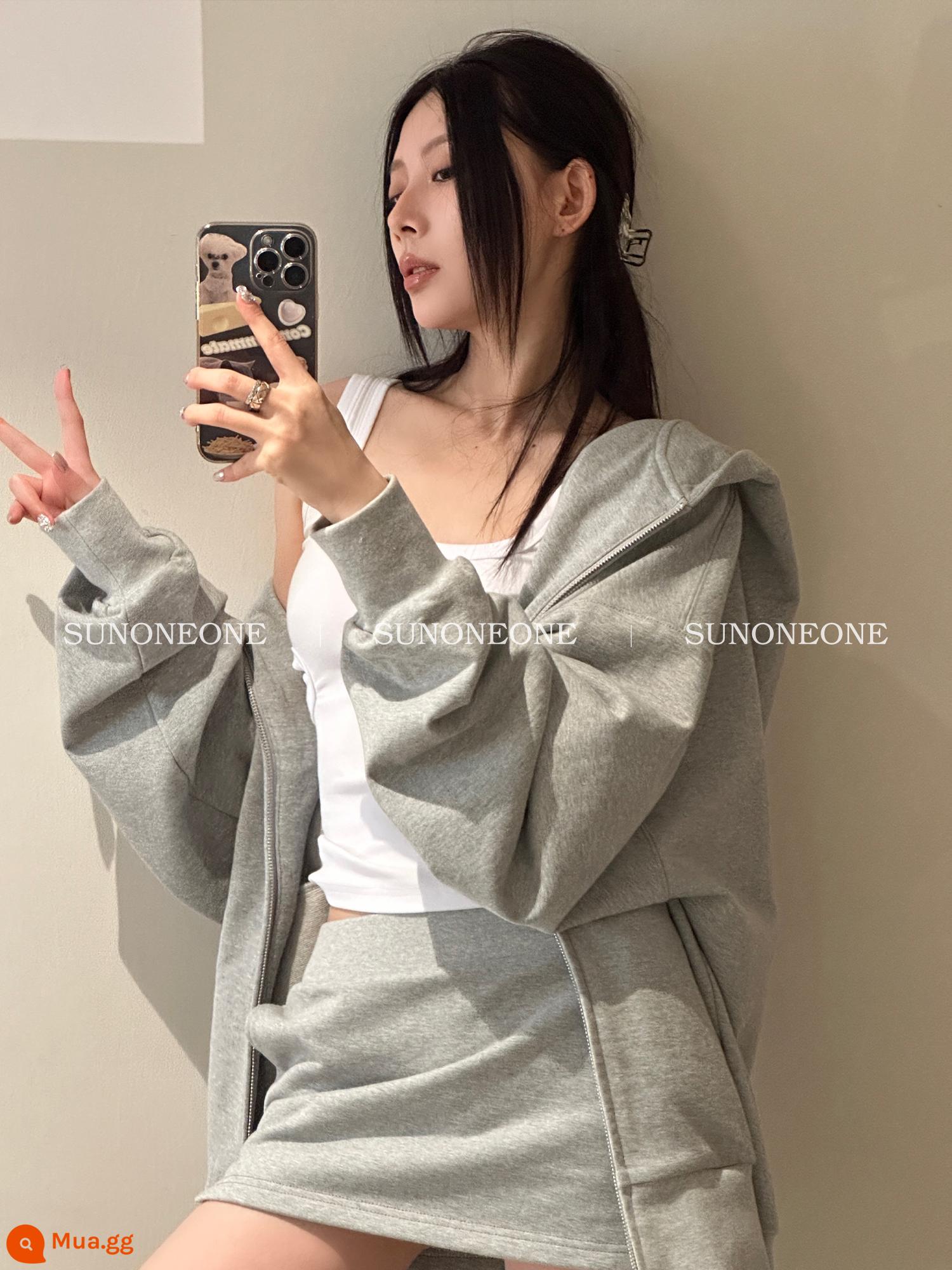 SUNONEONE Mỹ phù hợp với thể thao của phụ nữ mùa xuân và mùa thu màu xám cotton dày T-coat quần âu váy hai món - T cotton dày màu xám