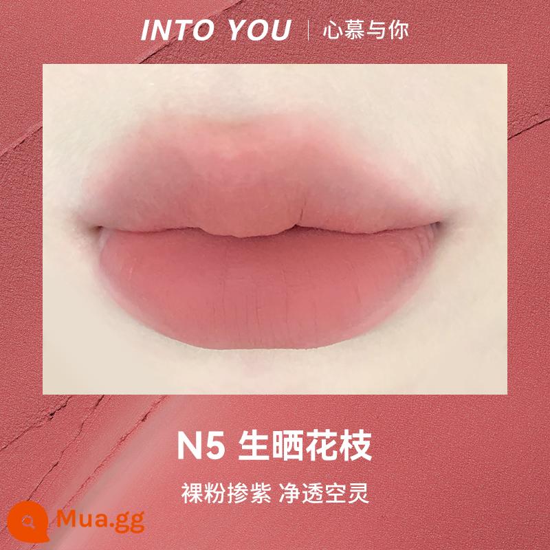 into you lip mud hero son bùn mỏng men EM08 air 525 đóng hộp into you mud lip son lì - N5 cành hướng dương thô