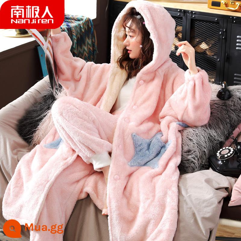 Váy ngủ cặp đôi mùa đông lông cừu san hô nam nữ flannel dày cộng nhung phục vụ tại nhà Bộ đồ ngủ cặp đôi mùa thu đông - Nam Cực YE:Y9901 Bộ váy ngủ nỉ bỏ túi hình ngôi sao màu hồng dành cho nữ