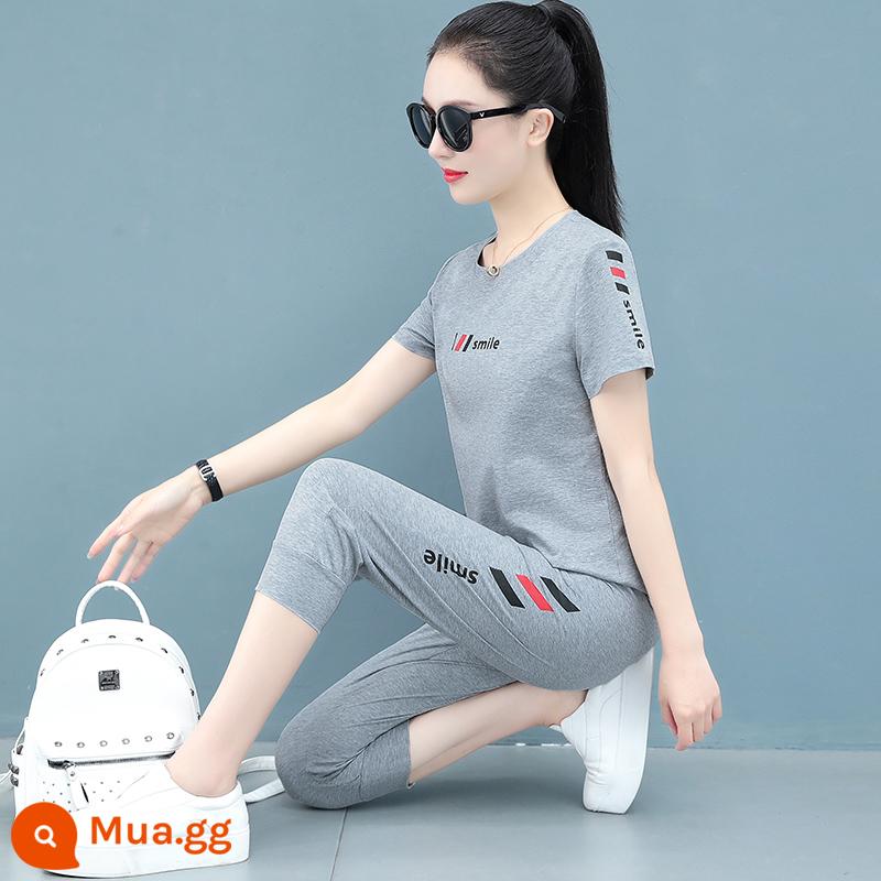 Bộ đồ thể thao cotton chim gõ kiến nữ mùa hè mới 2022 ngắn tay mẹ trung niên giản dị 2023 Ms. - GHS1091 tay ngắn màu xám + quần crop