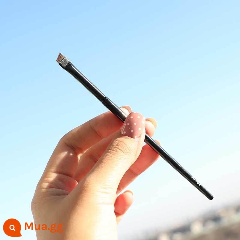 Wang Feifei Blade Eyeliner Brush Lông mày Bút chì Cọ Mắt Rách Chi tiết Máng Đầu phẳng Kem che khuyết điểm liền mạch Cọ trang điểm vát - cọ bóng mắt 102