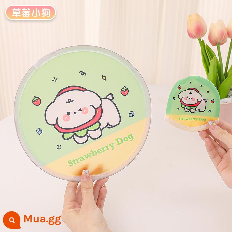 Dễ Thương Gấp Quạt Trẻ Em Hoạt Hình Mini Gấp Vải Bỏ Túi Quạt Tròn Trẻ Em Di Động Di Động Nhóm Quạt Mùa Hè Tùy Chỉnh - Chú chó con dâu tây không có tay cầm, có thể gập lại và di động