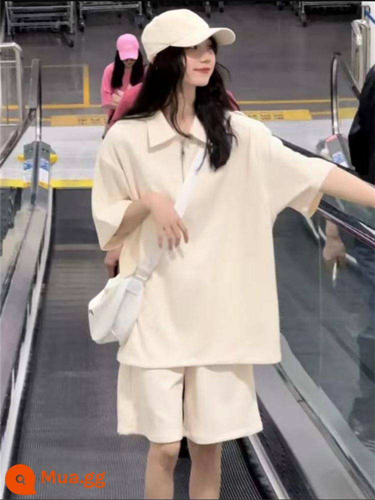 Hệ thống muối OOTD bộ đồ thể thao nữ mùa hè đại học phong cách cô gái rộng rãi quần short ngắn tay thời trang hai mảnh - Suit cổ tròn màu be