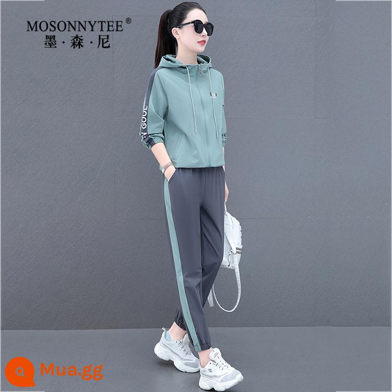 Quần thể thao thương hiệu Mosoni cotton dày T phù hợp với phụ nữ mùa xuân và mùa thu 2024 mới giảm tuổi tác kích thước lớn chạy bộ trang phục thường ngày hai mảnh - đậu xanh