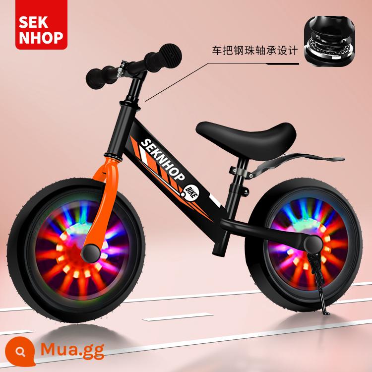 Xe thăng bằng trẻ em không có bàn đạp 2--8 tuổi xe trượt Scooter 12 inch 14 inch xe Scooter trẻ em xe tập đi - Bánh xe flash phong cách tấn công 12 inch [đen]