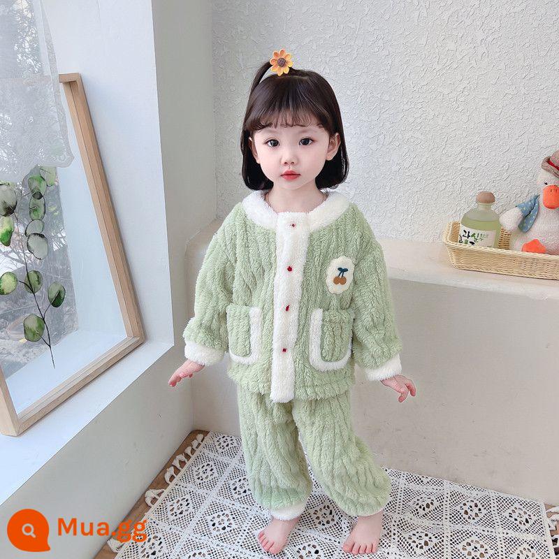 Bộ đồ ngủ bé gái mùa thu đông dày ấm flannel nhà bộ quần áo trẻ em bé gái công chúa bé san hô trang - Bộ đồ ngủ cardigan màu anh đào màu xanh nhạt