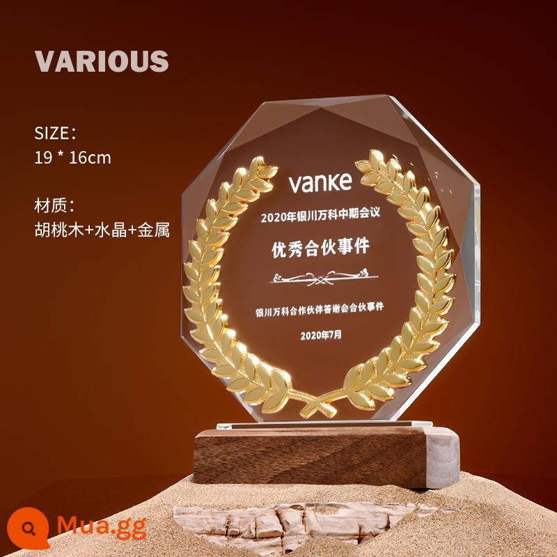 Crystal Trophy được thiết lập để tạo ra quả óc chó cao, gỗ rắn chắc chắn bằng gỗ Creating Creating Citch - 22-In tai lúa mì