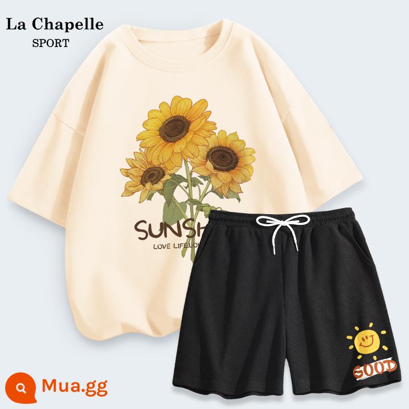 Bộ đồ thể thao La Chapelle nữ mùa hè rộng rãi sinh viên cotton áo thun ngắn tay bánh quế quần đùi hai mảnh mùa hè X - Màu trắng sữa (hướng dương) + đen (quần nắng phía trước bên trái chỉ số)