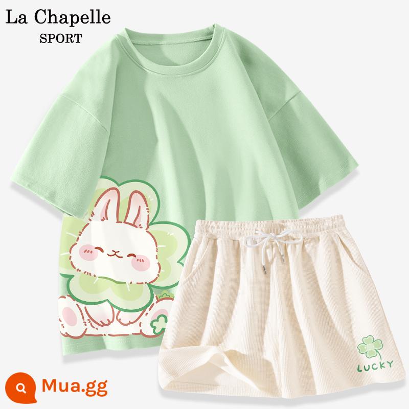 Bộ đồ thể thao La Chapelle nữ 2023 cotton mùa hè mới quần đùi ngắn tay giản dị bộ đồ hai mảnh giảm tuổi X - Màu xanh lá cây (chỉ số bên phải của cỏ bốn lá thỏ) + màu trắng sữa (chỉ số bên phải của quần thỏ cỏ bốn lá phía trước bên trái)