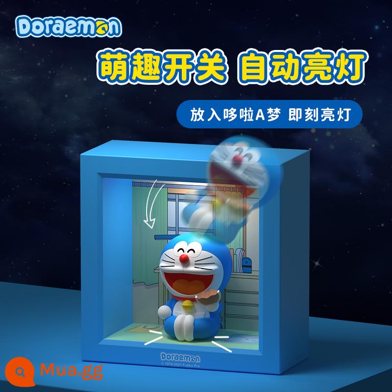 Doraemon Hành Tinh Hạnh Phúc Giá Đỡ Điện Thoại Không Gian Dễ Thương Jingle Doraemon Triều Đồ Chơi Không Gian Mù Hộp Trang Trí - Happy Doremon [Đèn ngủ cảm biến từ tính]