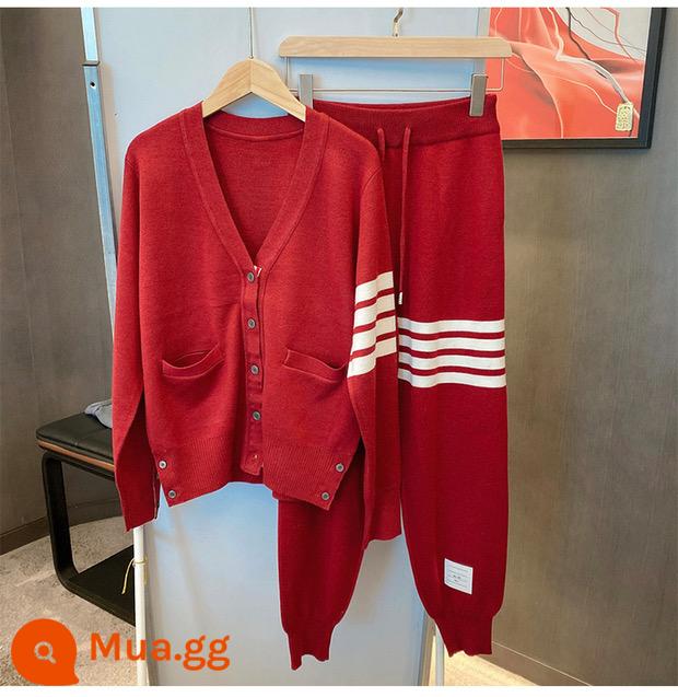 Hợp thời trang 4 thanh cardigan dệt kim màu xám tb + quần âu bộ đồ nữ 22 thu đông phong cách đại học hàn quốc phiên bản cao - Burgundy [bộ chính hãng]