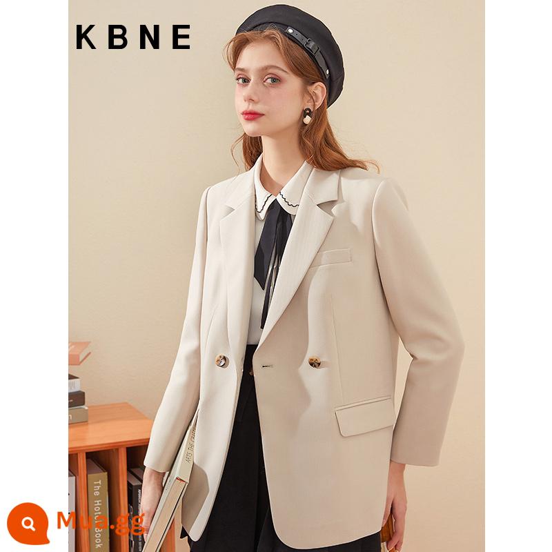 Blazer nữ mùa xuân và mùa thu bộ đồ nhỏ giản dị kbne2023 mùa thu mới phiên bản Hàn Quốc giảm béo - Cơm trắng trăng