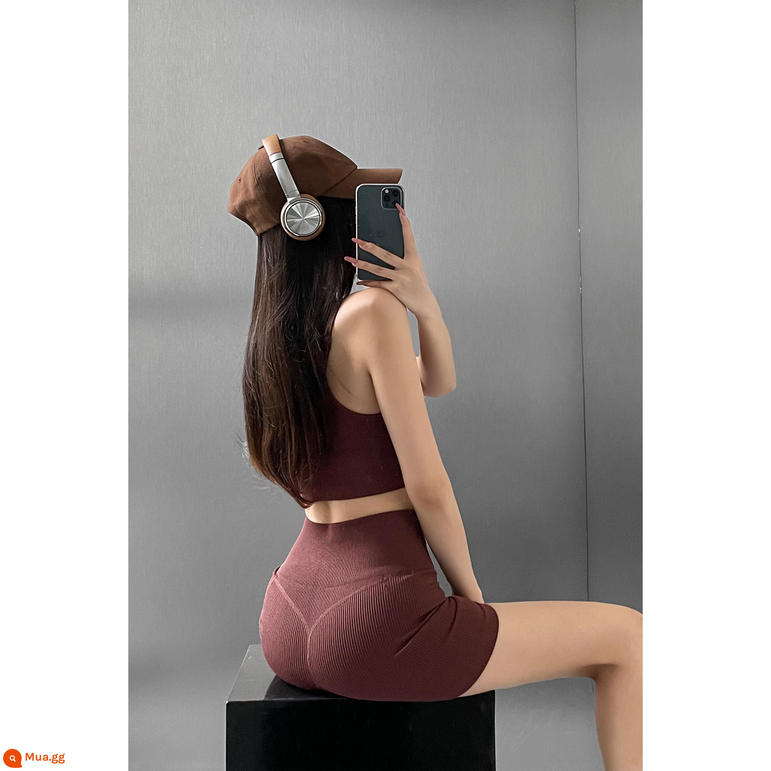 Hợp thời trang ins blogger tập thể dục yoga thể thao phù hợp với phụ nữ mùa hè quần short eo cao bó sát dệt kim yếm trong bộ hai mảnh - Cà phê đậm [Thể thao/Thể dục/Yoga/Giải trí/Chạy bộ/Nhảy múa/Tập luyện/]