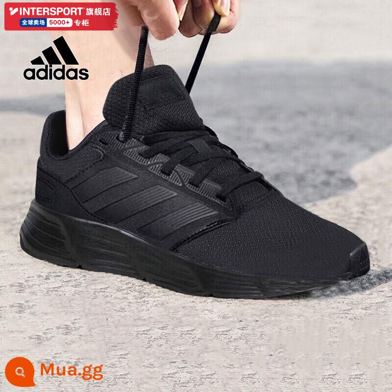 Cửa hàng hàng đầu chính thức của Adidas giày nam chiến binh màu đen mùa đông mới giày thể thao màu đen nguyên chất giày chạy bộ thoáng khí hấp thụ sốc - GW4138/Giao hàng từ quầy