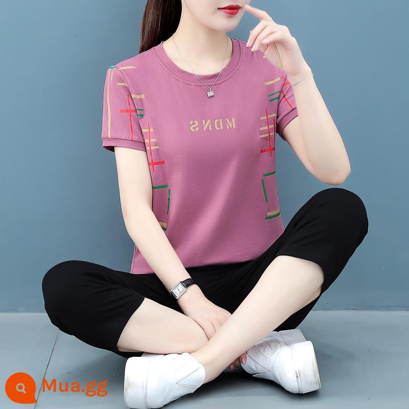 Bộ đồ thể thao cotton thường ngày cho nữ mùa hè 2022 bộ đồ hai mảnh ngắn tay mới phóng khoáng phong cách nước ngoài bốn mươi tuổi - Màu hồng (tay áo ngắn + quần crop)