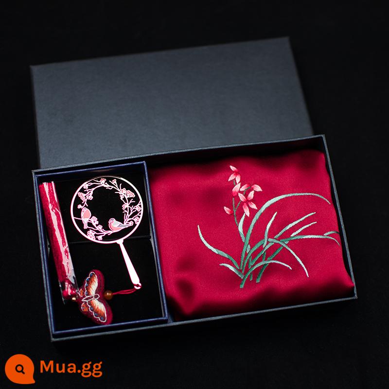 Tay thêu bằng lụa thực sự Handmade Suxiu Mulberry Silk Takekerchief Bronze Script Set Phong cách Trung Quốc Quà tặng văn học và nghệ thuật - rượu vang