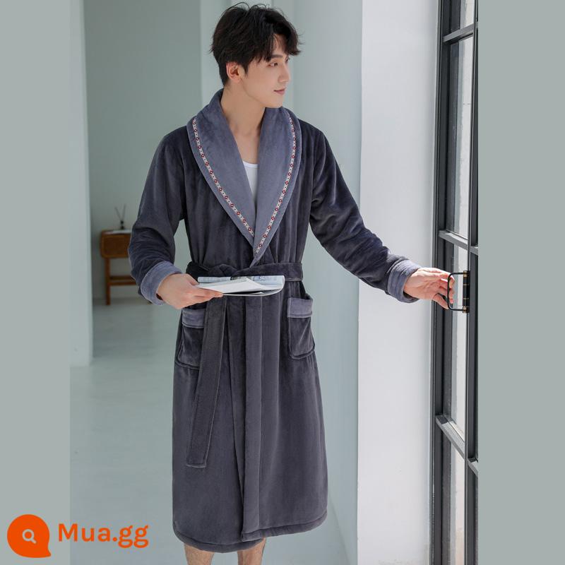 Áo choàng nam của Pyjamas vào mùa thu và mùa đông Phiên bản dài của san hô dày lên cộng với áo choàng tắm nhung mùa đông với quần - Áo choàng nam 156 ép màu xám