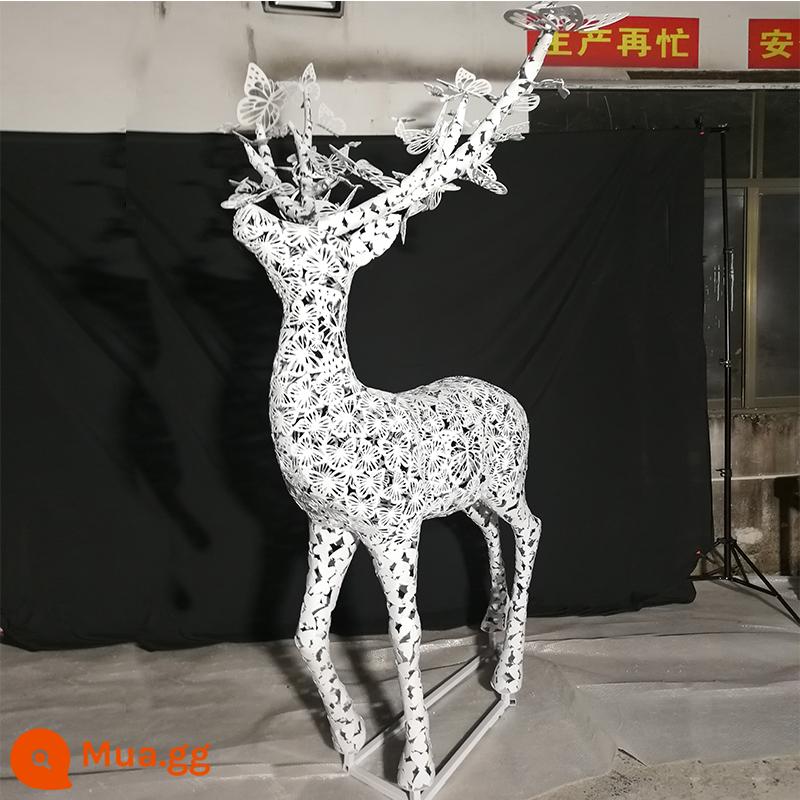 Thư hươu cutout rỗng kim loại bằng thép không gỉ trang trí ngoài trời lớn cảnh quan hạ cánh Sika hươu điêu khắc trừu tượng động vật - Hươu bướm (H2200)