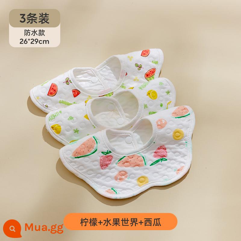 Jingqi bé nước miếng khăn yếm cotton nguyên chất gạc nam nữ chống thấm nước chống nôn yếm yếm có dây đeo mùa thu đông bé sơ sinh yếm - Mẫu chống nước 3 múi [Chanh + Thế Giới Trái Cây + Dưa Hấu]