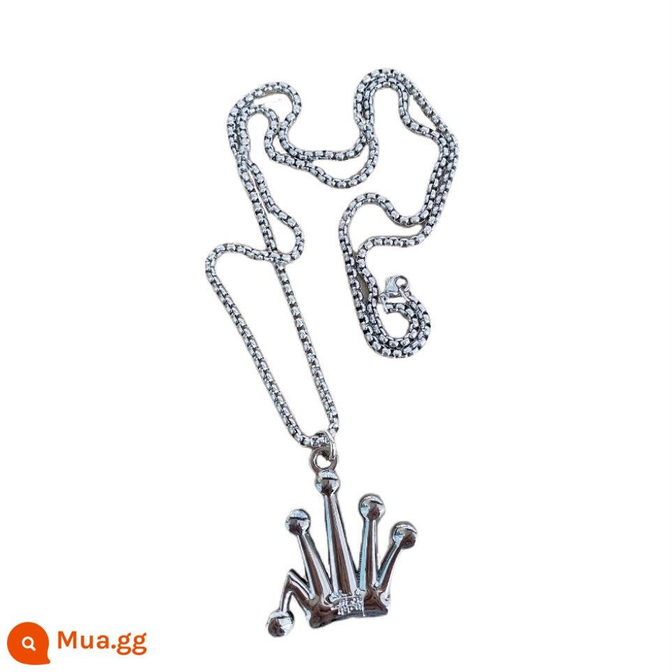 Stussy METAL BENT CROWN KEYCHAIN Mặt dây chuyền vòng cổ vương miện cổ điển Phụ kiện xu hướng - Kiểu dây chuyền bạc 2