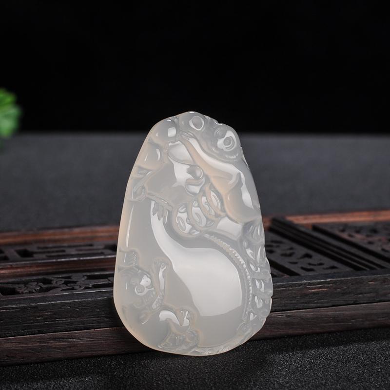 Đấu giá Agate chính hãng Chalcedony Ice Loài niêm phong hou chalcedony mặt dây chuyền jade jadeware jade trang sức dây chuyền jade sweater slow