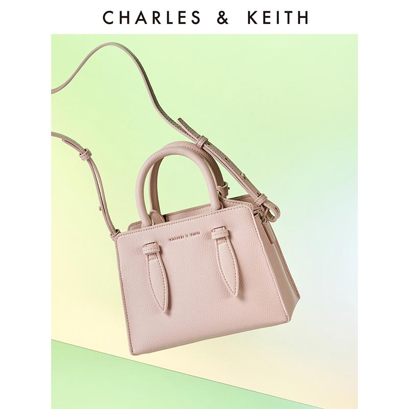 Túi xách nữ mùa xuân CHARLES&KEITH CK2-50781362 dây đeo trang trí thời trang cho nữ túi cầm tay