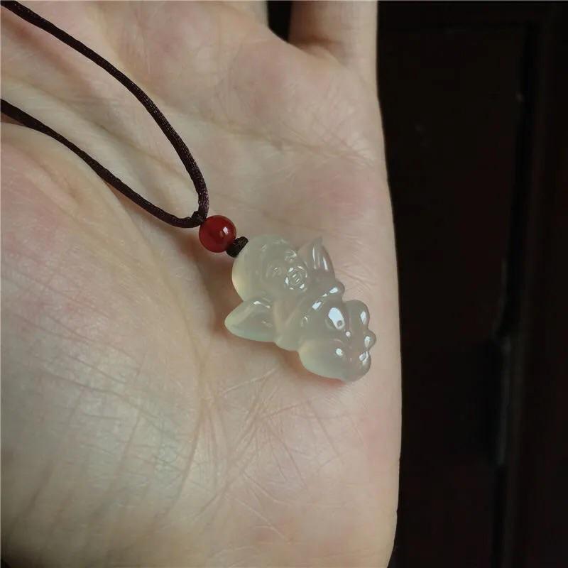 Một Yuan đấu giá hạt băng tự nhiên, Chalcedony Love God Cupid Phiên bản phim hoạt hình Little Angel Baby Guardian Guardian Men and Women Jade