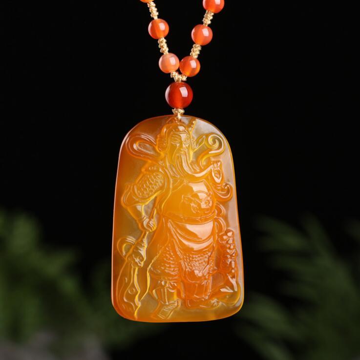 Đấu giá nhặt chalcedony màu vàng tự nhiên Mặt dây chuyền mã não Quan Công nam độc đoán trung thành Quan Erye Wu Caishen mặt dây chuyền ngọc bích mã não