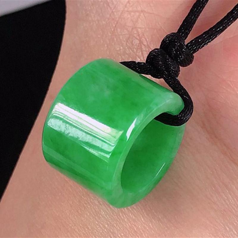 Định giá bắt đầu, Miến Điện Emerald Yang Green Road Tongtong Đá tự nhiên và hạt nếp gấp ngón tay màu xanh lá cây Jadeite Transship