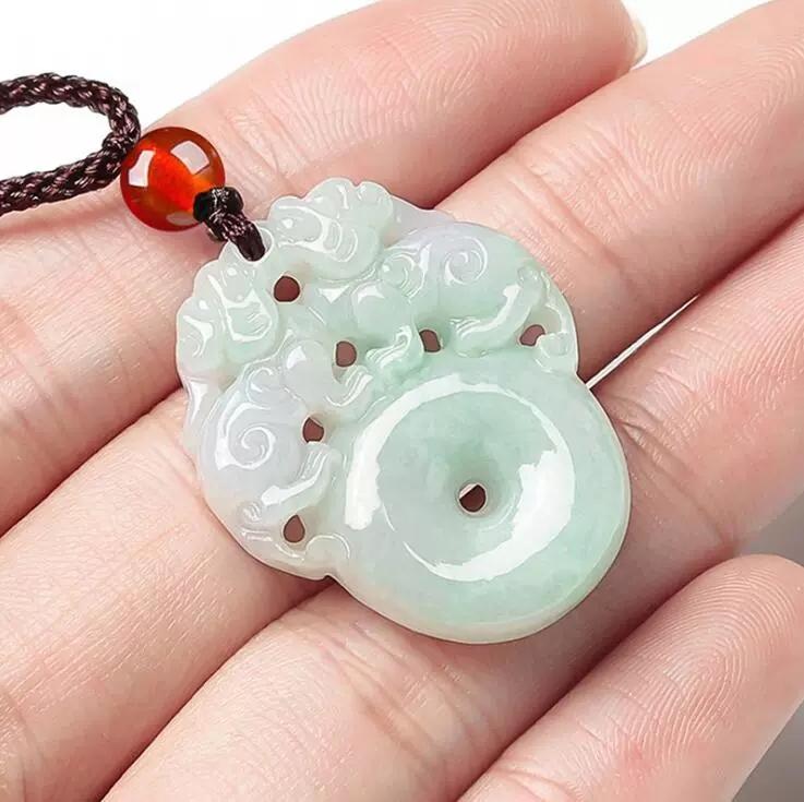 Một đồng nhân đấu giá tự nhiên chà tím Jade Jade Jade Jade Ping một mặt dây chuyền khóa nam và nữ phong cách cổ xưa Jade và Jade mặt dây chuyền