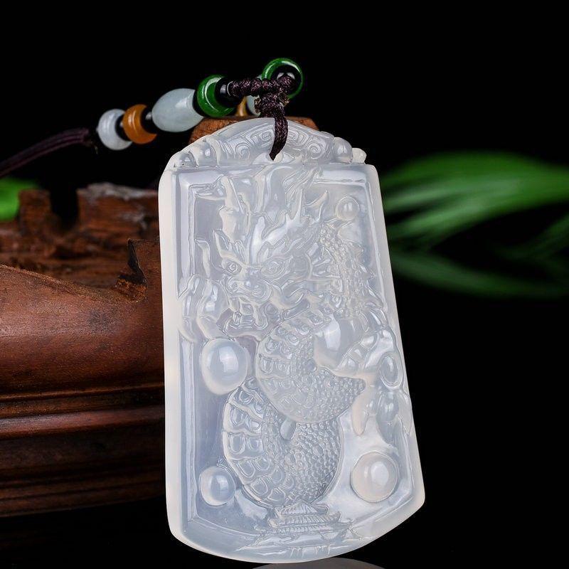 Một nhân dân tệ đấu giá độ trung thực tự nhiên băng trắng đá chalcedony rồng thương hiệu rồng đi khắp thế giới mặt dây chuyền ngọc bích rồng hoàng đạo cho nam và nữ