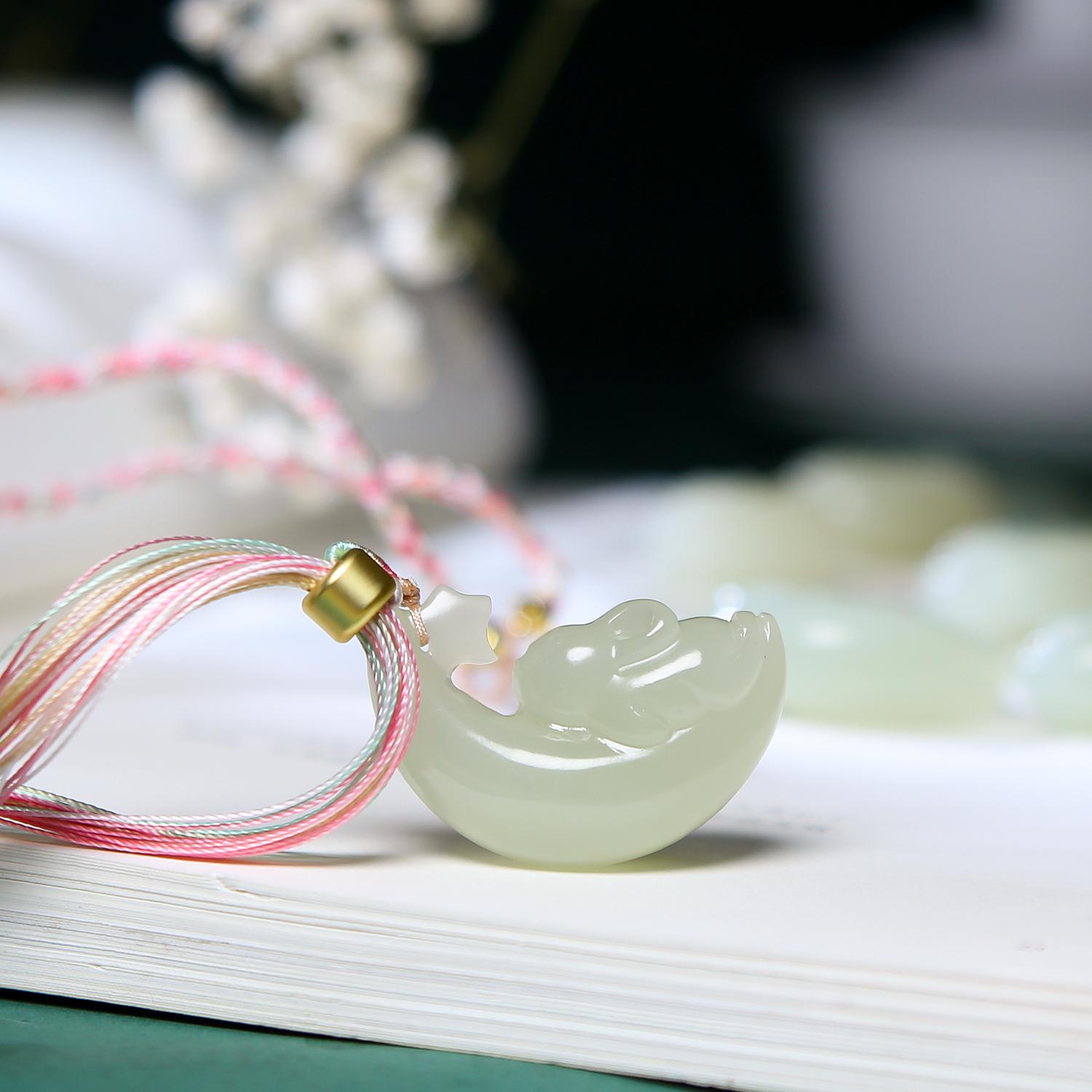 Duojia Trang sức Hetian Jade Mặt trăng hoàng đạo Thỏ Qingshui Thú cưng dễ thương Thanh Hải Nam và Nữ Quà tặng Dễ thương Handmade Phát sóng trực tiếp