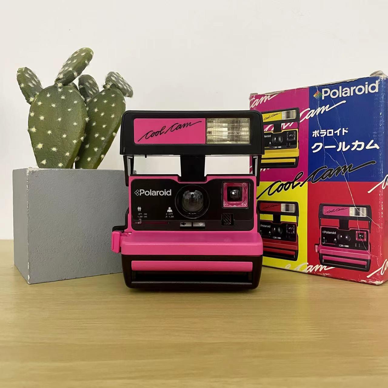 Máy ảnh Polaroid cổ điển coolcam600