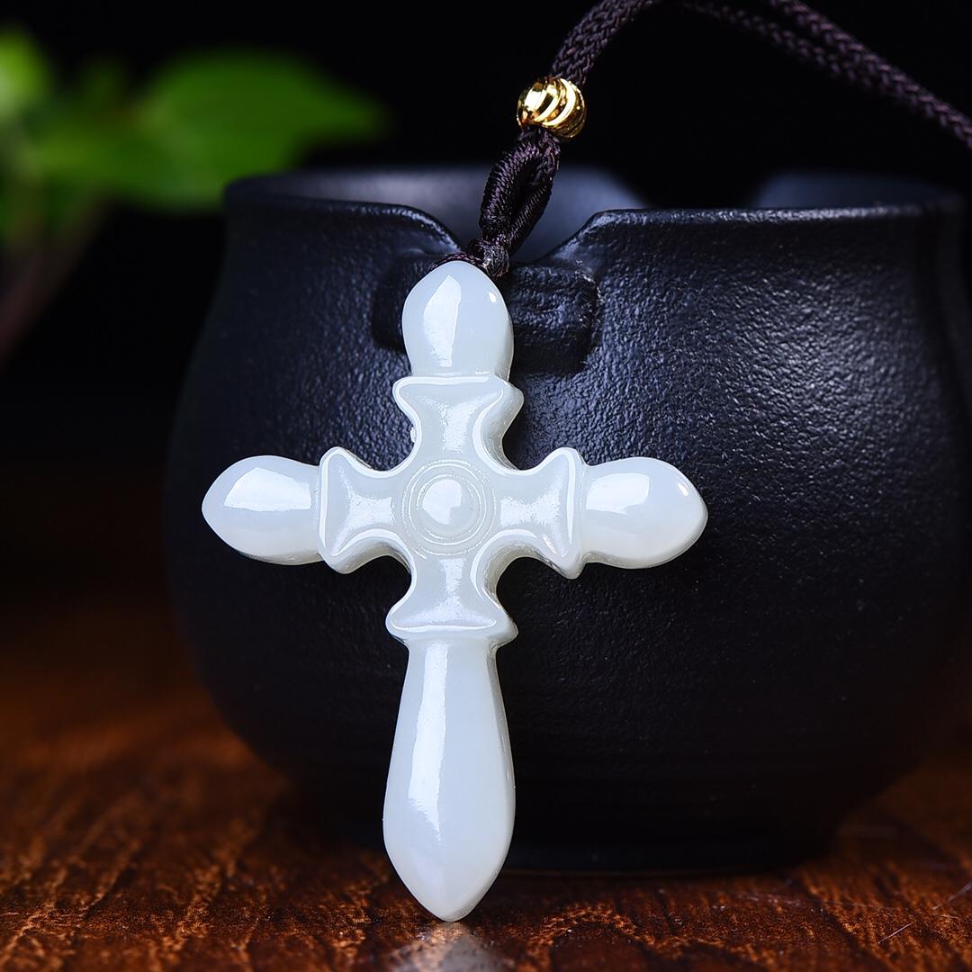 Phiên đấu giá mới mới của Tân Cương Hetian Jade Jady White Jade Thành phần tốt "Cross" Vành đai mặt dây chuyền