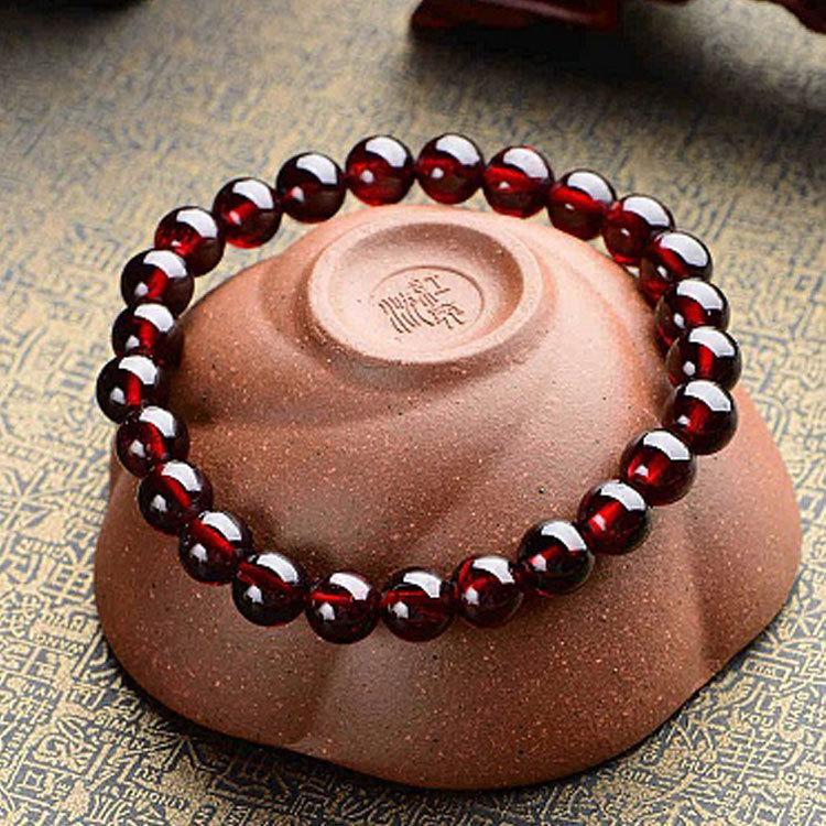 Đấu giá một nhân dân tệ nhặt vòng tay đá tự nhiên 5A rượu vang đỏ Garnet