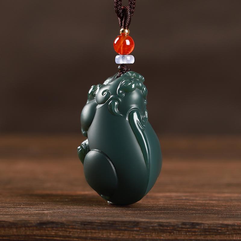 Đấu giá một nhân dân tệ Hetian Jade Pixiu Jade Mặt dây chuyền Sapphire chính hãng Mặt dây chuyền cổ điêu khắc ba chiều may mắn dành cho các cặp đôi nam và nữ