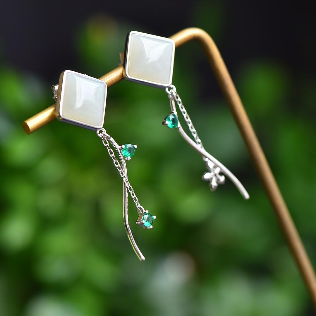 Ali Đấu giá rò rỉ S925 Sterling Bạc được dát Hetian White Jade Silver Jewelry Earrings Fement Square Fashion Earrings