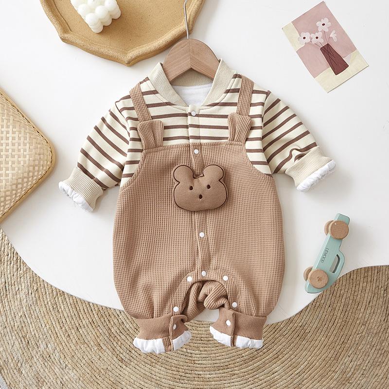 Bộ áo liền quần trẻ em mùa xuân và mùa thu mới cotton dài tay quần áo trẻ em hình gấu dễ thương áo liền quần hai lớp đi chơi quần áo leo núi