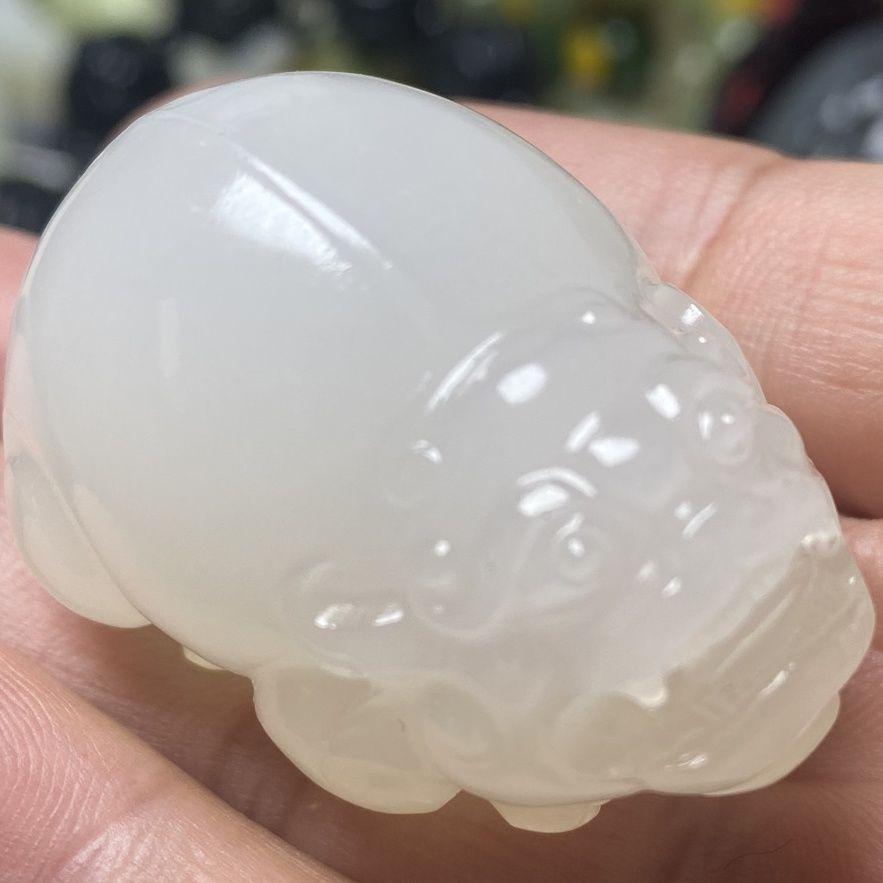 Một cuộc đấu giá Yuan để nhặt Jade Hetian Hetian tự nhiên và Jade White 貔貅