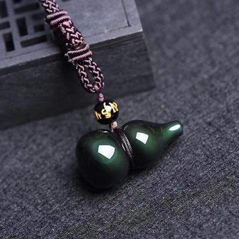 Một nhân dân tệ đấu giá nhặt tự nhiên quả bầu nhỏ obsidian đầy màu sắc mặt dây chuyền vòng cổ vòng cổ mặt dây chuyền cặp đôi mô hình mặt dây chuyền ngọc bích Fulu