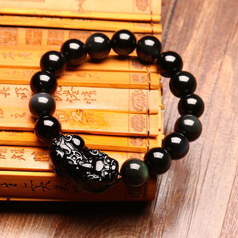 Đấu giá một đô la để nhận ba tiền obsidian tự nhiên